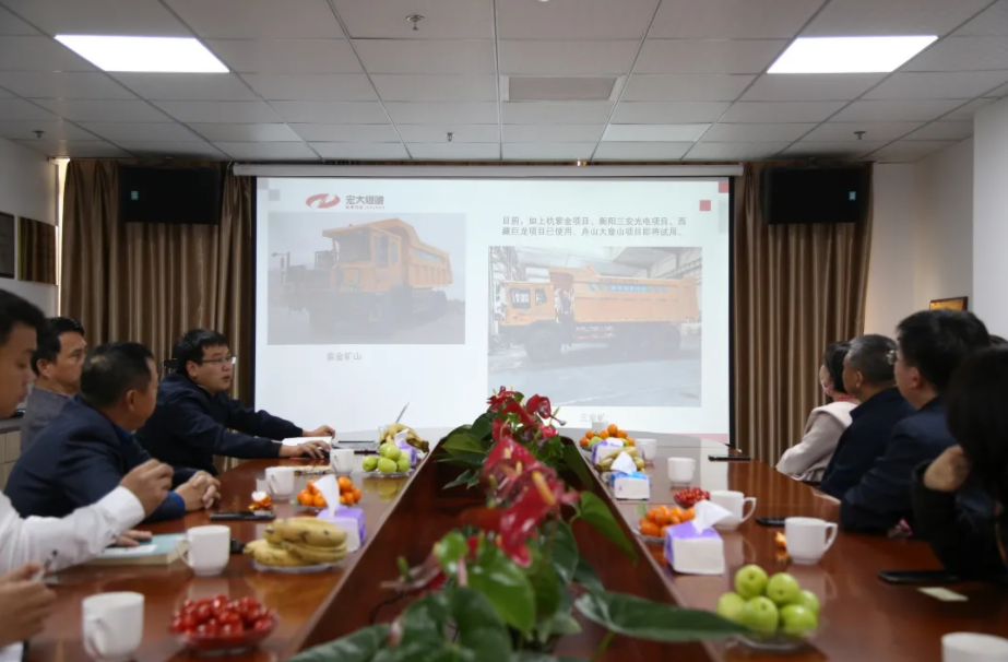 廈門市湖里區(qū)委常委、宣傳部長陳曉東來宏大爆破工程集團下屬宏大時代新能源科技有限公司調(diào)研